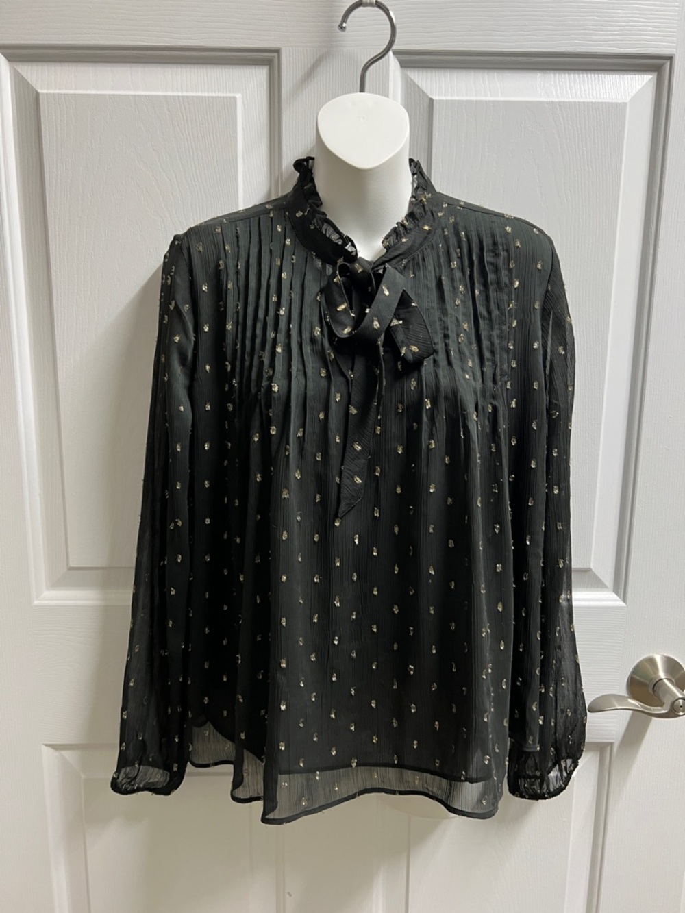 Ann Taylor Blouse black Gold Dot Tie Neck size small S 4186